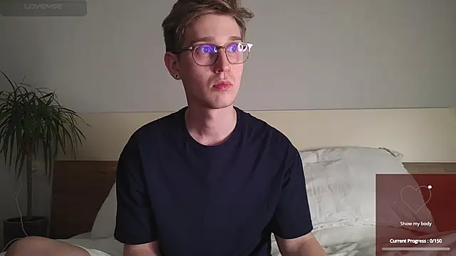 Snapshot of Shirizi chatting on November 7, 6:30 pm Shirizi online show from November 7, 6:30 pm