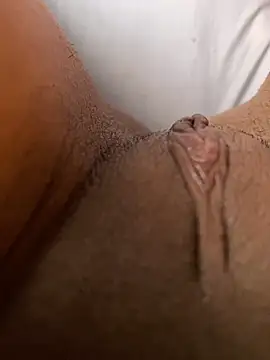 Snapshot of lili_fire69 chatting on February 26, 12:25 pm lili fire69 online show from February 26, 12:25 pm