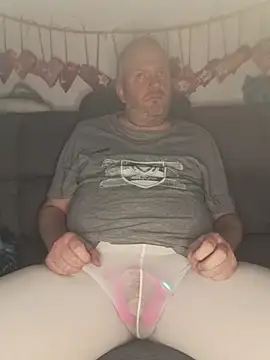 ShyBoy1982 online show from November 30, 1:09 am