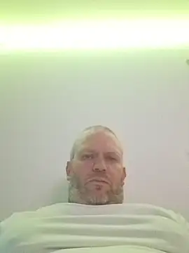ShyBoy1982 online show from May 2, 10:59 pm