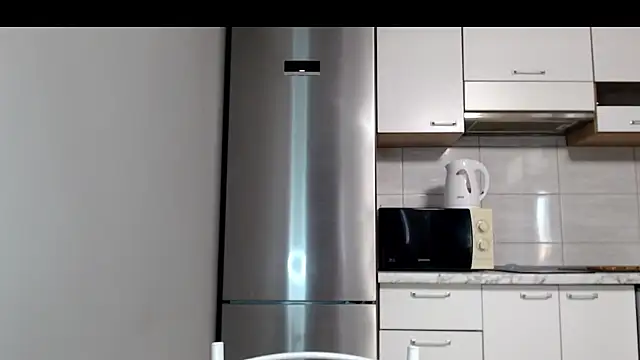 Snapshot of SierraSky_ chatting on June 18, 5:17 pm SierraSky online show from June 18, 5:17 pm