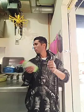 jperezofficial1 online show from December 4, 6:05 pm