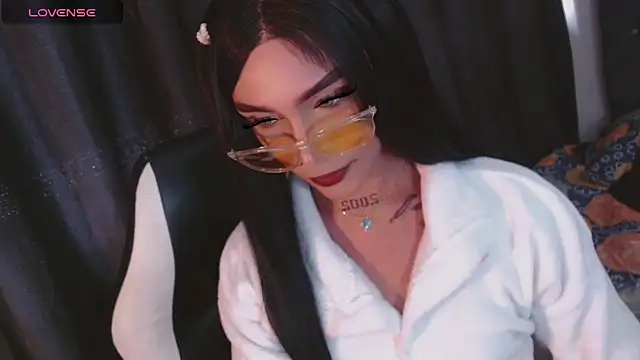 AdharaaMoon online show from November 4, 7:02 pm