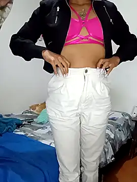 Leslly  online show from January 5, 6:13 pm