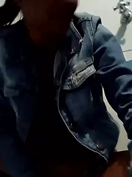 Leslly  online show from January 11, 8:36 pm