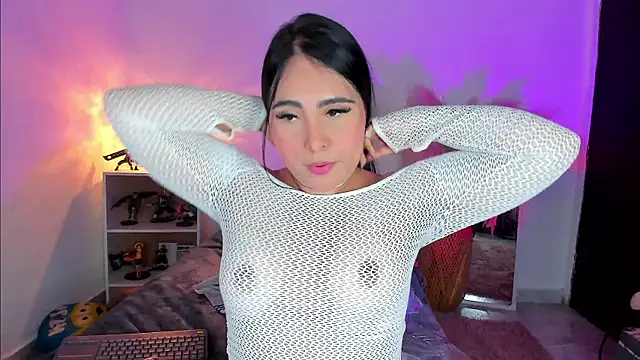 Sarahballiston  online show from January 18, 11:22 pm