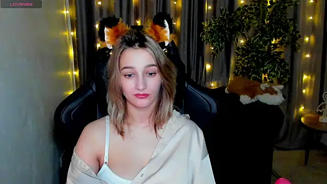 Sinty Noria online show from February 13, 4:11 am