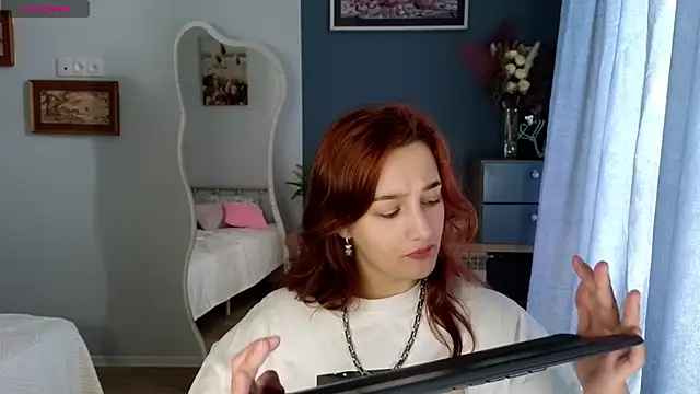 Snapshot of Sinty_Noria chatting on May 9, 5:01 am Sinty Noria online show from May 9, 5:01 am
