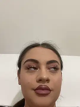 ayshalove online show from February 20, 6:13 pm