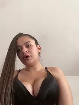 ayshalove online show from February 24, 1:42 pm