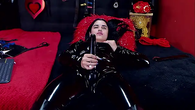 Hannamariana online show from March 7, 7:27 pm