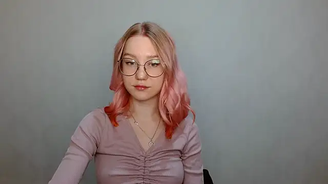 cindi hot online show from December 5, 12:33 pm