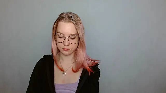 cindi hot online show from December 13, 8:41 am