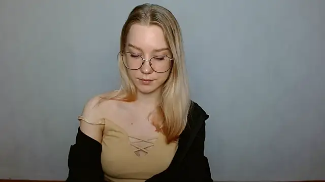 cindi hot online show from February 9, 12:41 pm