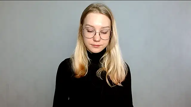 cindi hot online show from March 6, 11:36 am