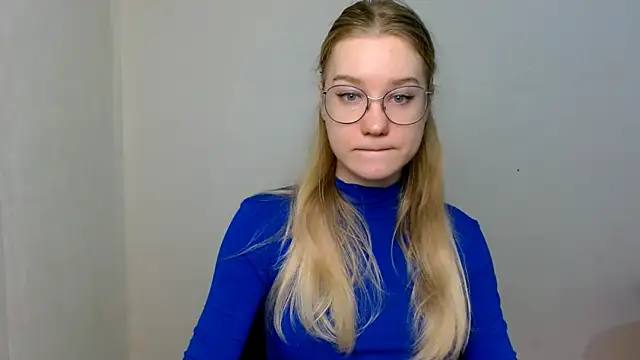 cindi hot online show from December 17, 11:27 am