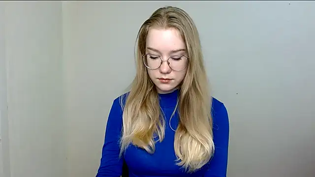 cindi hot online show from May 3, 10:21 am