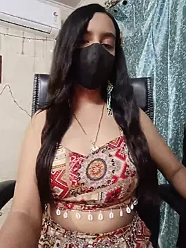 Snapshot of Parinaaz18 chatting on May 25, 1:50 pm Parinaaz18 online show from May 25, 1:50 pm