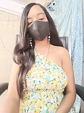Snapshot of Parinaaz18 chatting on July 17, 1:23 am Parinaaz18 online show from July 17, 1:23 am
