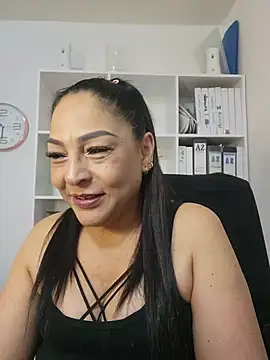 Gina Myers online show from June 7, 3:32 am
