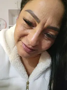 Snapshot of Gina_Myers chatting on July 20, 10:39 am Gina Myers online show from July 20, 10:39 am