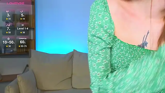 Snapshot of SusieMorris chatting on March 14, 6:21 am SusieMorris online show from March 14, 6:21 am