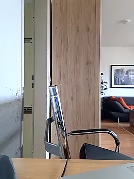 Snapshot of Milkasahne64 chatting on September 17, 12:51 pm Milkasahne64 online show from September 17, 12:51 pm