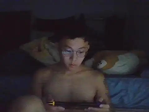 Snapshot of ZHIIz chatting on December 15, 2:32 pm ZHIIz online show from December 15, 2:32 pm