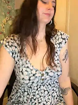 Snapshot of pennybaby133 chatting on July 25, 7:50 am pennybaby133 online show from July 25, 7:50 am