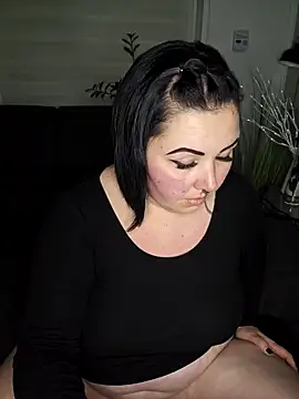 -BonnieBlack- online show from February 5, 8:25 pm