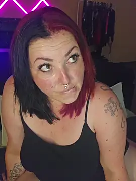 Snapshot of -BonnieBlack- chatting on July 26, 9:05 am -BonnieBlack- online show from July 26, 9:05 am