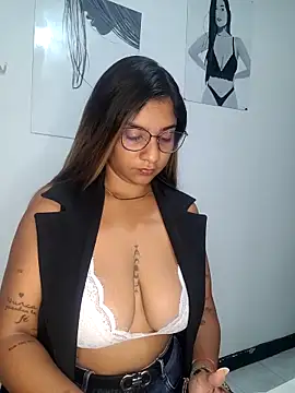 Sofythom1 online show from October 1, 11:55 pm