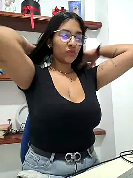 Snapshot of Sofythom1 chatting on July 19, 3:21 am Sofythom1 online show from July 19, 3:21 am