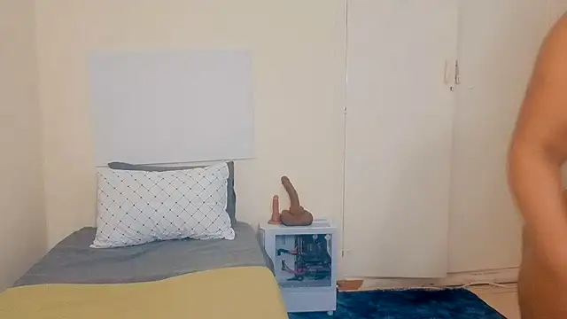 Snapshot of GiantBootyMilf chatting on July 11, 6:32 pm GiantBootyMilf online show from July 11, 6:32 pm
