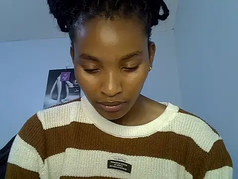 cute-alexis online show from May 3, 10:32 am
