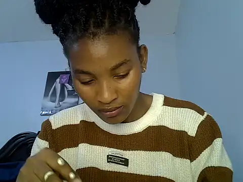 cute-alexis online show from May 4, 9:16 am