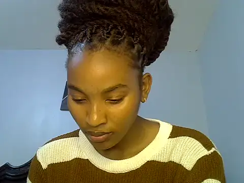 cute-alexis online show from May 14, 8:37 pm