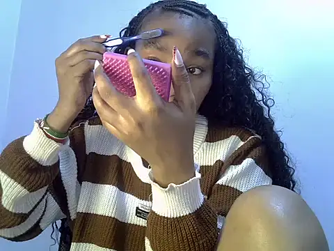 cute-alexis online show from June 2, 9:44 am