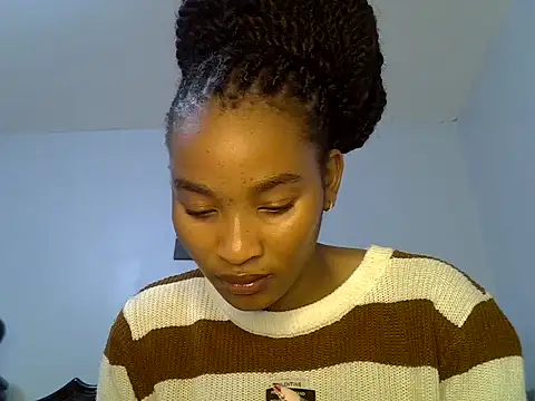cute-alexis online show from June 14, 9:33 am