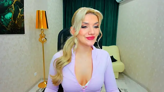 SelenaeMoore online show from February 8, 6:12 pm