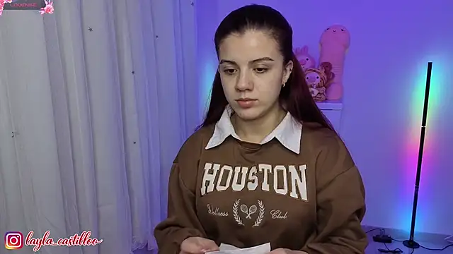 Layla castilloo online show from June 29, 11:27 pm