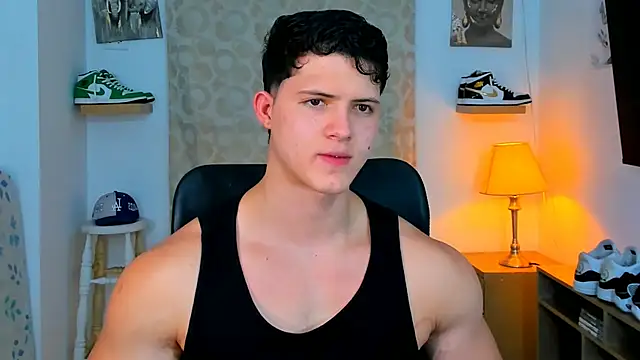 Snapshot of Hazzan_Velez chatting on January 15, 3:00 am Hazzan Velez online show from January 15, 3:00 am