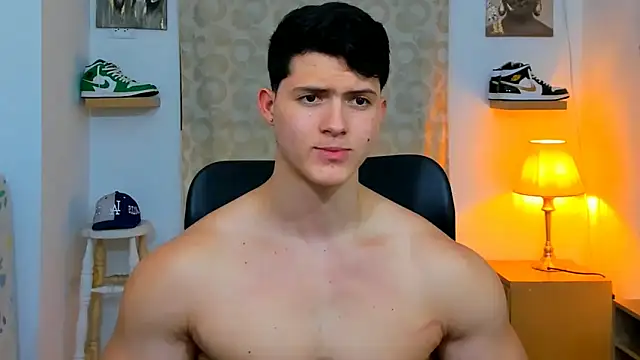 Snapshot of Hazzan_Velez chatting on January 24, 11:23 pm Hazzan Velez online show from January 24, 11:23 pm