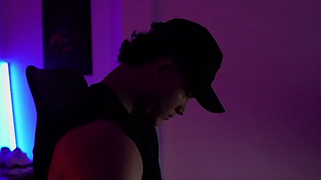 Snapshot of Hazzan_Velez chatting on September 13, 9:03 pm Hazzan Velez online show from September 13, 9:03 pm