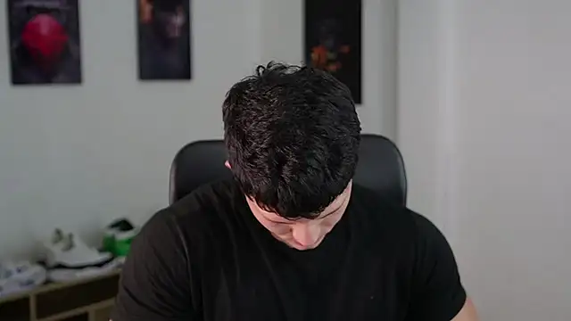 Snapshot of Hazzan_Velez chatting on October 1, 2:17 am Hazzan Velez online show from October 1, 2:17 am