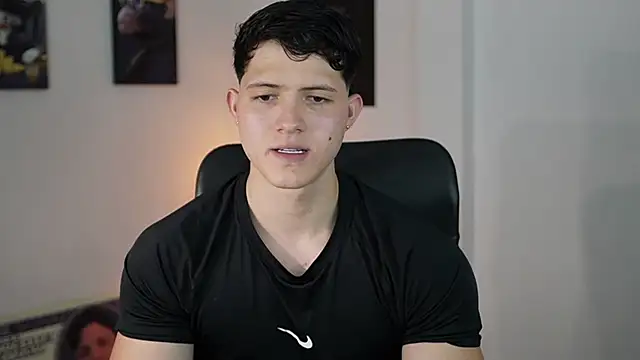 Snapshot of Hazzan_Velez chatting on November 22, 12:09 am Hazzan Velez online show from November 22, 12:09 am