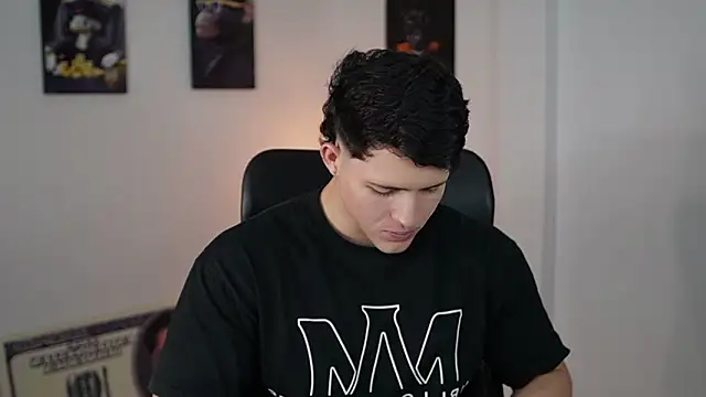 Snapshot of Hazzan_Velez chatting on November 23, 1:49 am Hazzan Velez online show from November 23, 1:49 am