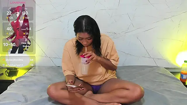 LAYLATAYLOR  online show from December 6, 7:54 am