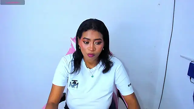 LAYLATAYLOR  online show from February 27, 5:24 am