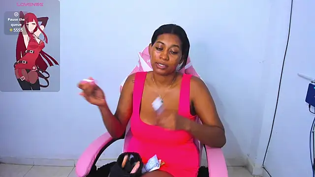 LAYLATAYLOR  online show from March 1, 6:35 am